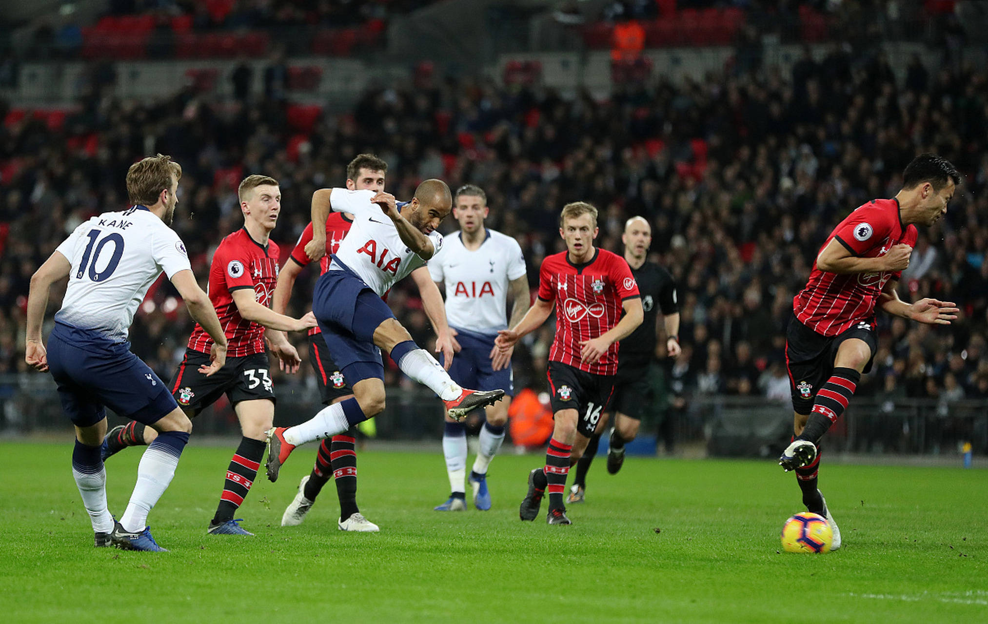 通过与巴萨 通过与巴萨